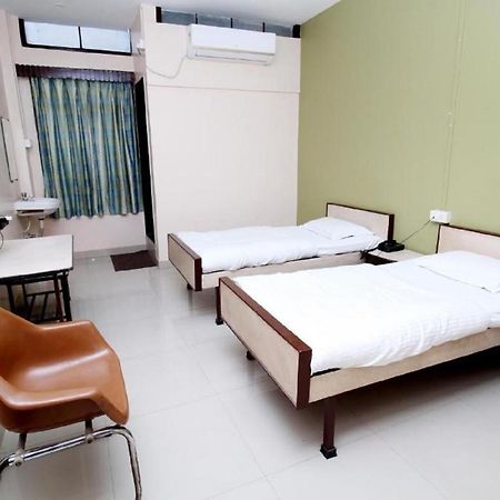 Hotel Gomatgiri Aurangabad  Zewnętrze zdjęcie