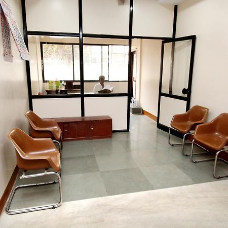 Hotel Gomatgiri Aurangabad  Zewnętrze zdjęcie