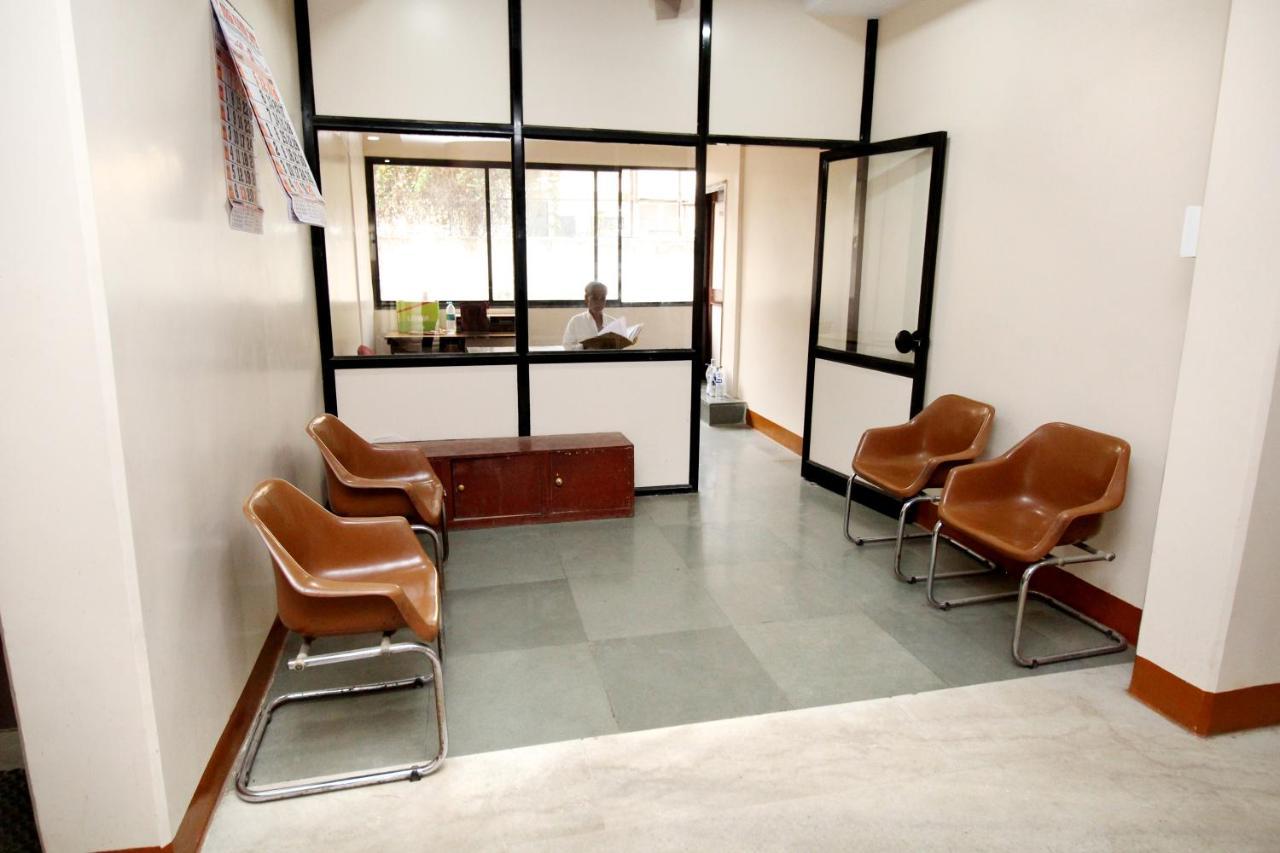 Hotel Gomatgiri Aurangabad  Zewnętrze zdjęcie