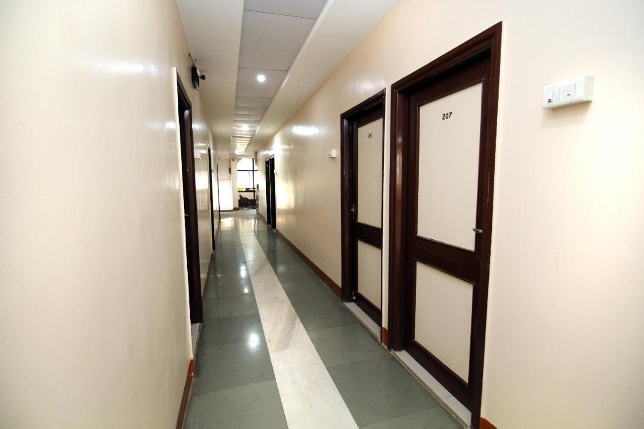 Hotel Gomatgiri Aurangabad  Zewnętrze zdjęcie